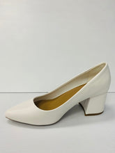 Load image into Gallery viewer, BAMBOO MODE-05 Low Chunky Heels