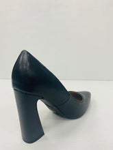 Load image into Gallery viewer, Anne Michelle ZENON-01 Chunky Heels