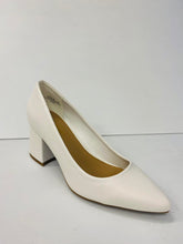 Load image into Gallery viewer, BAMBOO MODE-05 Low Chunky Heels