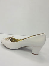 Load image into Gallery viewer, Marc London WIDE WIDTH 6572 Low Chunky Heels