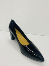 Load image into Gallery viewer, Marc London WIDE WIDTH 6530 Low Chunky Heels