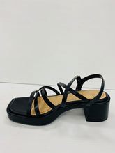 Load image into Gallery viewer, BAMBOO HAL0-8 Platform Sandals