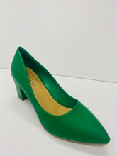 Load image into Gallery viewer, Marc London WIDE WIDTH 6530 Low Chunky Heels