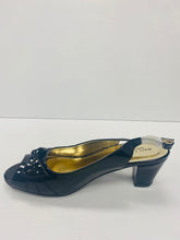 Load image into Gallery viewer, Marc London WIDE WIDTH 6479 Low Chunky Heels
