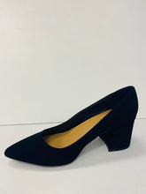 Load image into Gallery viewer, BAMBOO MODE-05 Low Chunky Heels

