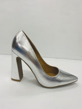 Load image into Gallery viewer, Anne Michelle ZENON-01 Chunky Heels
