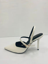 Load image into Gallery viewer, Anne Michelle FLORA-17 Dressy Pumps
