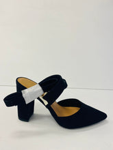 Load image into Gallery viewer, BAMBOO BELLFLOWER-51 Chunky Heels
