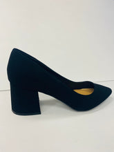 Load image into Gallery viewer, BAMBOO MODE-05 Low Chunky Heels
