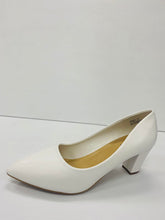 Load image into Gallery viewer, Marc London WIDE WIDTH 6530 Low Chunky Heels

