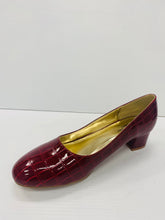 Load image into Gallery viewer, Marc London WIDE WIDTH 6530 Low Chunky Heels

