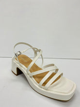 Load image into Gallery viewer, BAMBOO HAL0-8 Platform Sandals
