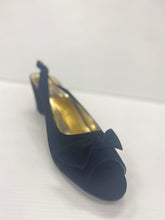 Load image into Gallery viewer, Marc London WIDE WIDTH 6479- Low Chunky Heels
