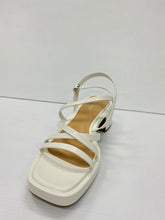Load image into Gallery viewer, BAMBOO HAL0-8 Platform Sandals
