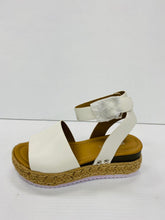 Load image into Gallery viewer, TOP MODA CANDIDE-1 Platform Sandals
