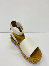 Load image into Gallery viewer, TOP MODA CANDIDE-1 Platform Sandals
