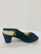 Load image into Gallery viewer, Marc London WIDE WIDTH 6479- Low Chunky Heels
