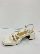 Load image into Gallery viewer, BAMBOO HAL0-8 Platform Sandals
