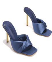 Load image into Gallery viewer, Women high heel sandal Quin
