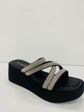 Load image into Gallery viewer, BAMBOO ROSANA-02 Platform Sandals

