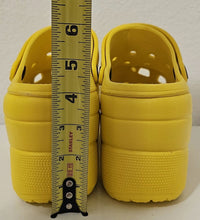 Load image into Gallery viewer, Cape Robbin Gardener
