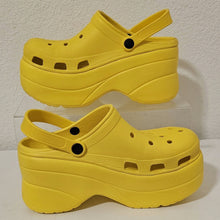 Load image into Gallery viewer, Cape Robbin Gardener
