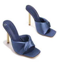 Load image into Gallery viewer, Women high heel sandal Quin
