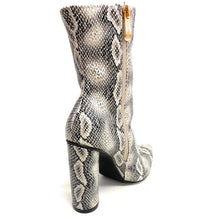 Load image into Gallery viewer, Cape Robbin PAW-45 Snake
