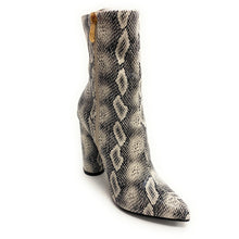 Load image into Gallery viewer, Cape Robbin PAW-45 Snake

