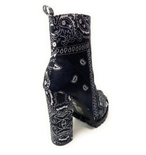 Load image into Gallery viewer, Mata Bardi Black Bandana
