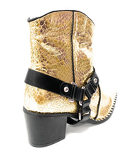 Load image into Gallery viewer, Cape Robbin Fighter Gold
