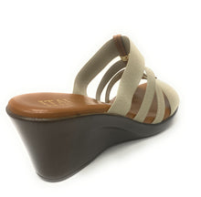 Load image into Gallery viewer, Italian Shoemakers Clover
