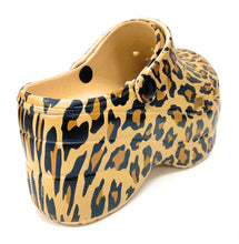 Load image into Gallery viewer, Cape Robbin Gardener
