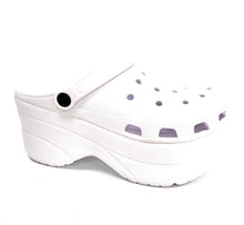 Load image into Gallery viewer, Cape Robbin Gardener
