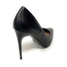 Load image into Gallery viewer, Mata Shoes Controversial
