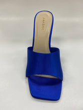 Load image into Gallery viewer, DREAMING-03 SQUARE TOE MULE W/INSET HEEL
