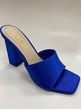 Load image into Gallery viewer, DREAMING-03 SQUARE TOE MULE W/INSET HEEL
