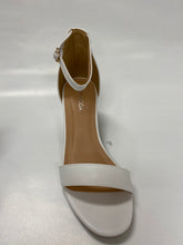 Load image into Gallery viewer, Women low heel sandal DARCIE-1
